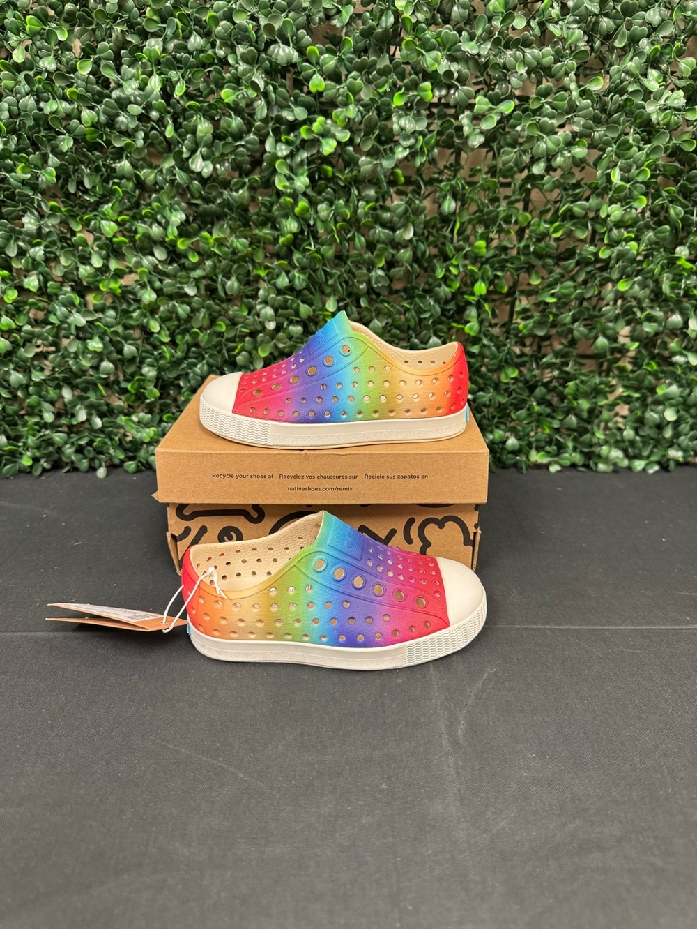 Jefferson Water Friendly Slip-On Rainbow Gradient - C7